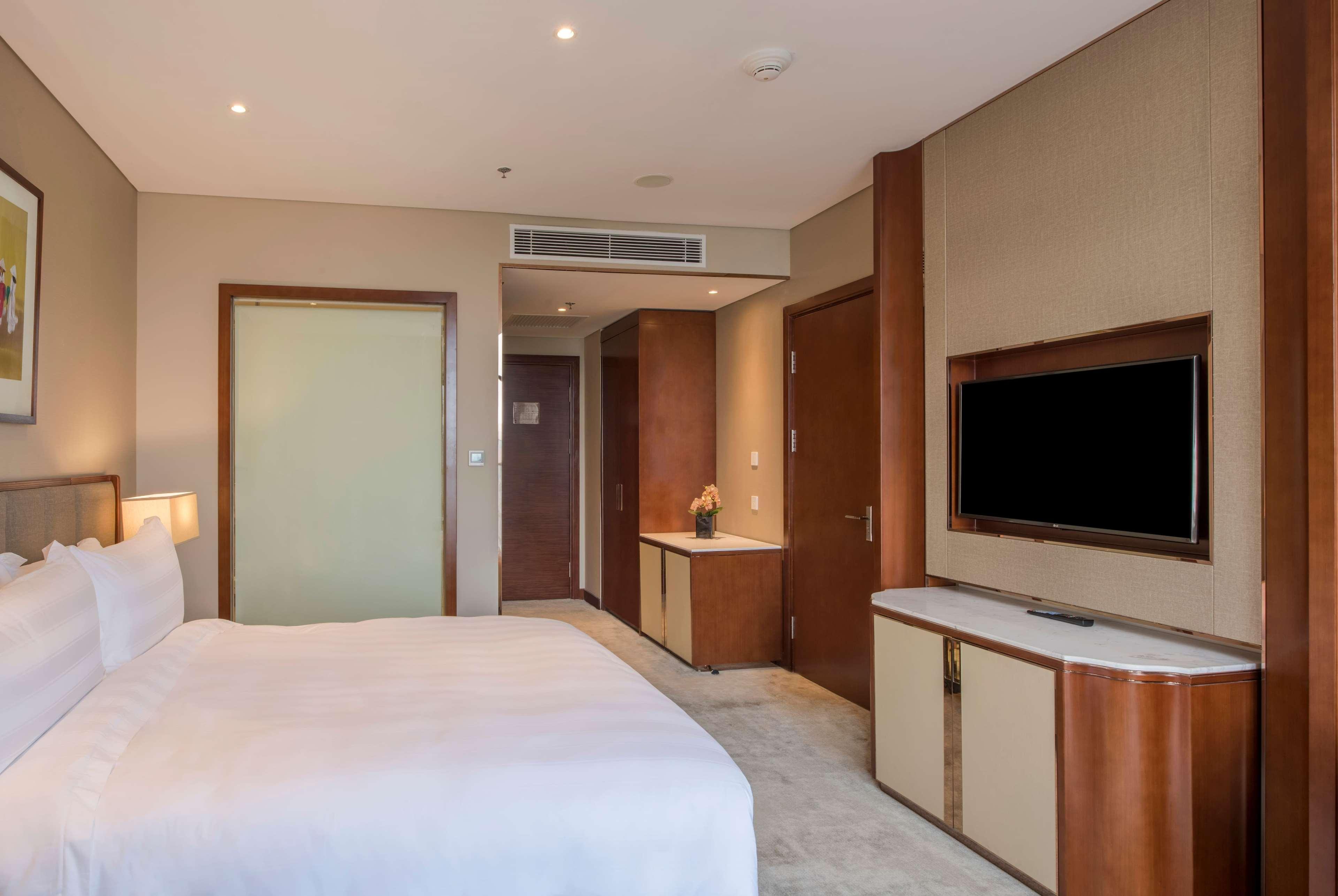 Wyndham Garden Ханой Екстериор снимка